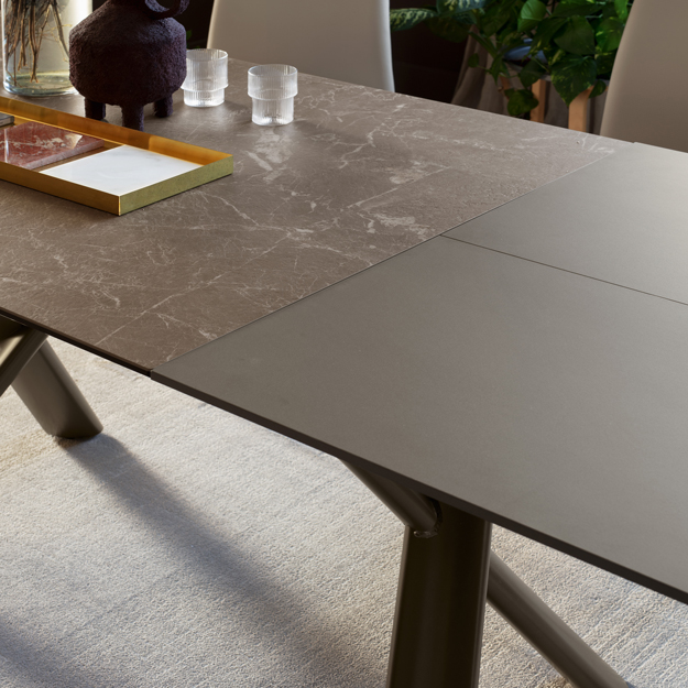 Connubia Master Table